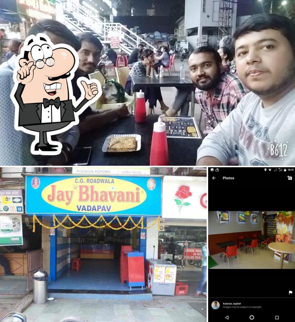 Check out how Jay Bhavani Vadapav looks inside
