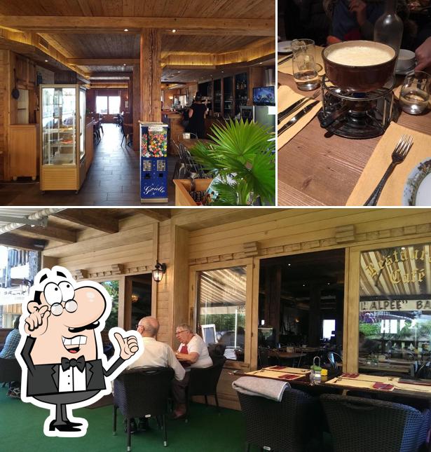 Siediti a un tavolo di La Taverne de l'Alpée