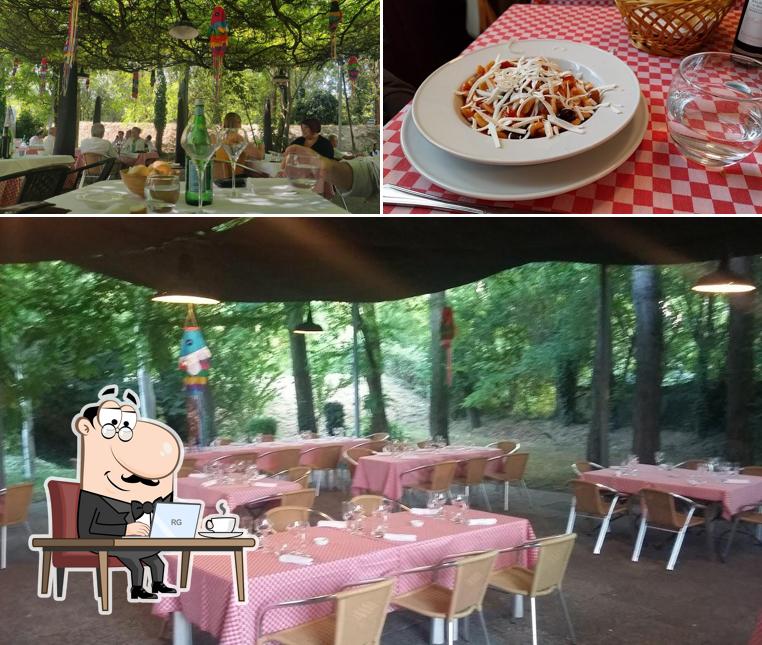 La interni e cibo del ristorante