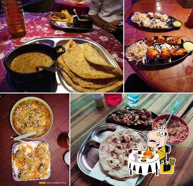 Food at Cafe WB-40