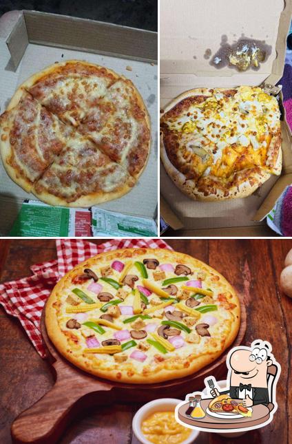 At La Pino'z Pizza, you can enjoy pizza
