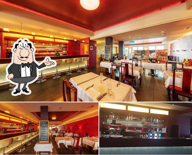 La interni e bancone da bar del ristorante