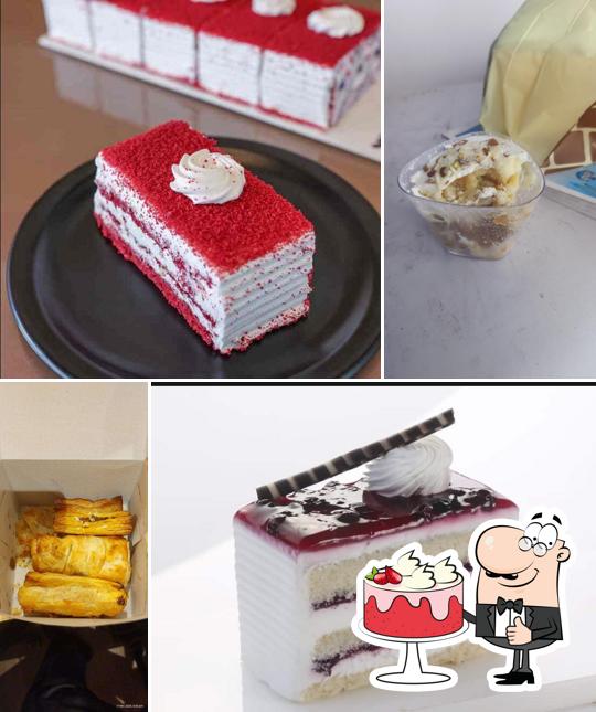 Red velvet cake at CAKE BANK