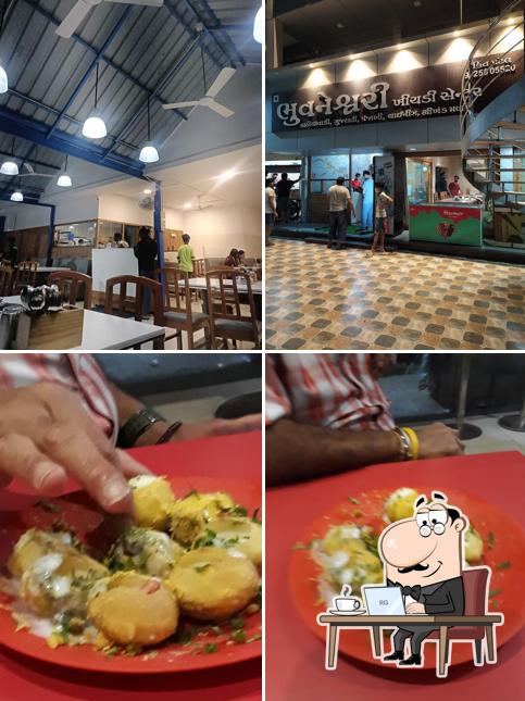 The interior of Bhuvneshwari Khichdi Center