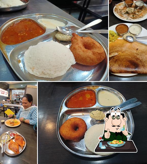 Masala dosa at Shri Swami Samarth Idli Gruh