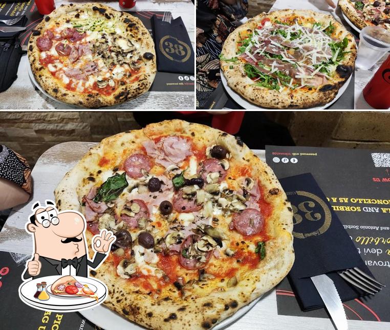 Ordina tra le molte varianti di pizza