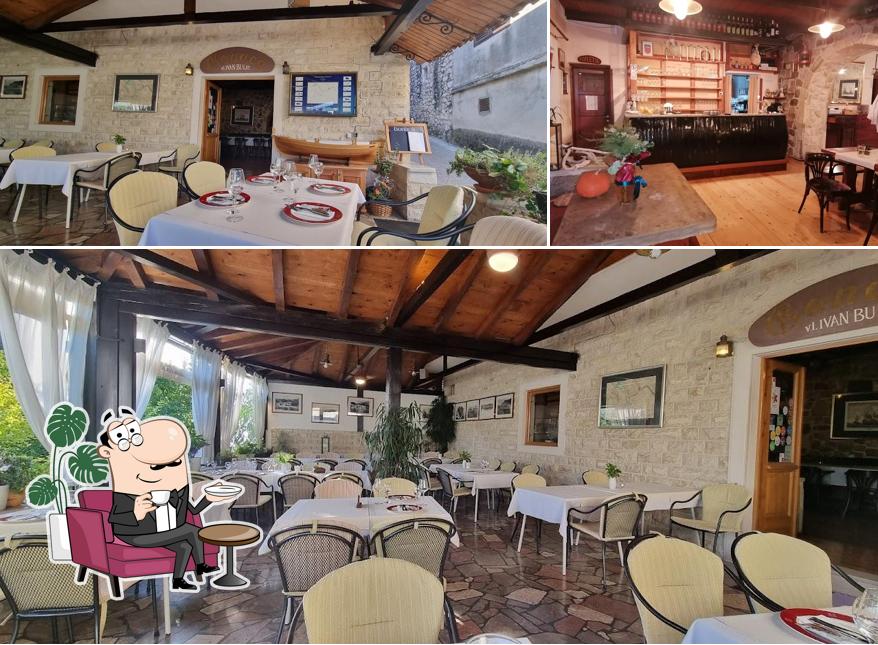 Gli interni di Family Restaurant Bonaca