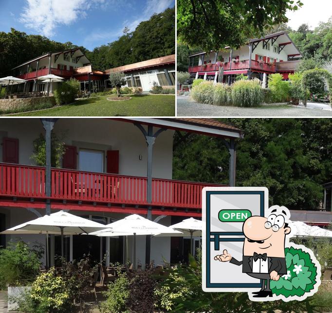 Gli esterni di Chez Maman