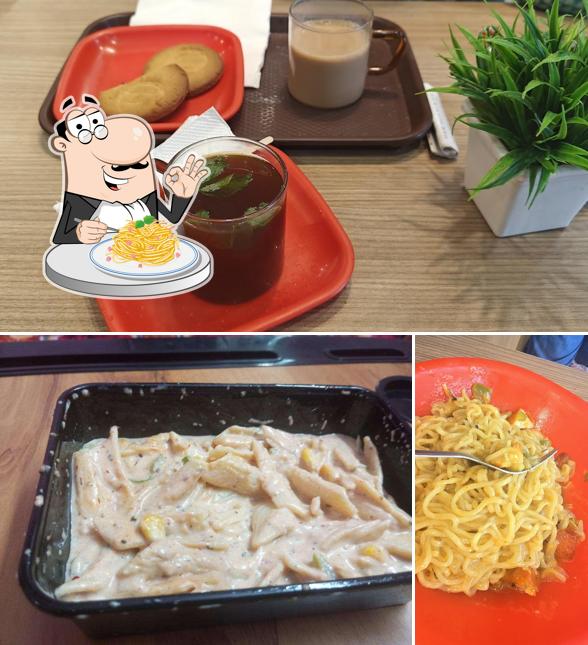 Spaghetti carbonara at Valasu cafe