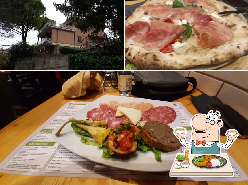 La foto di cibo e esterno da Pizzeria La Veranda Siena