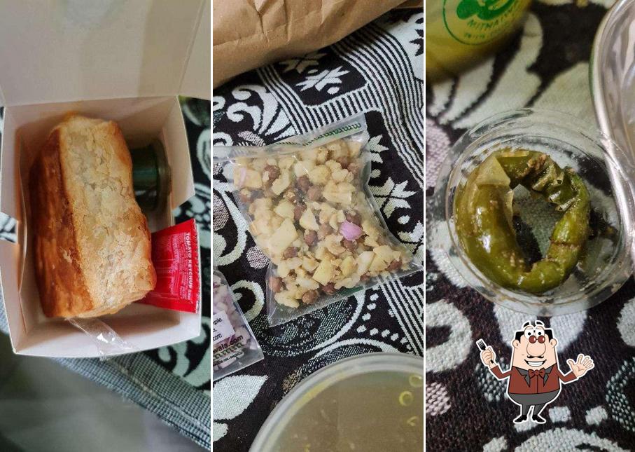 Food at Mahendra Mithai Wala