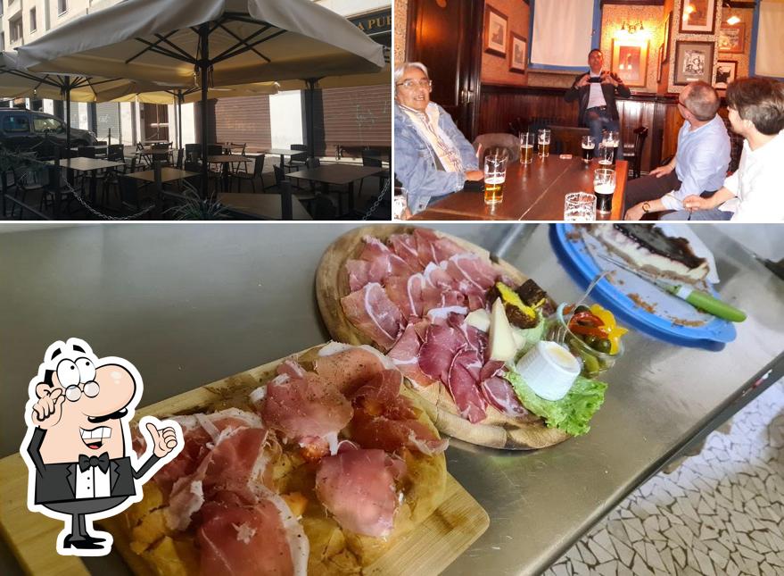 Questa è la immagine che raffigura la interni e cibo di The Black Sheep Pub