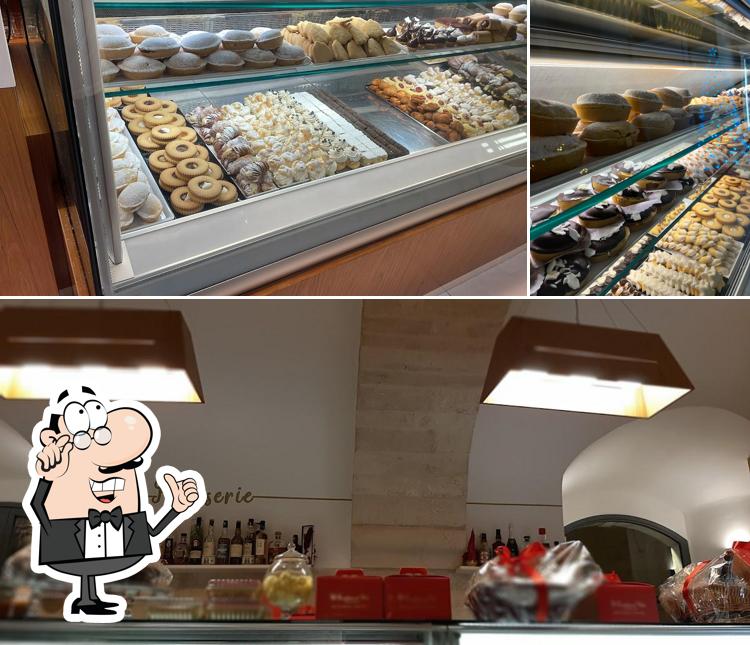 Siediti a un tavolo di Zucchero A Velo