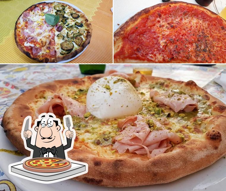 Ordina tra le molte varianti di pizza