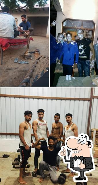 See the picture of Hukka Bar Jaat Palot
