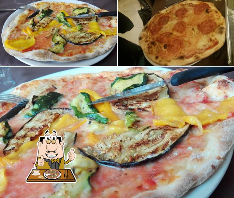 A Martini Pizza E Cucina, puoi provare una bella pizza