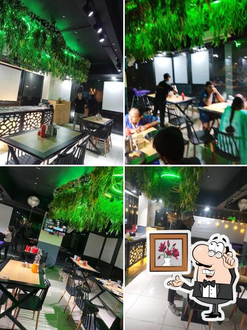 Check out how Pizzonia Pizza looks inside
