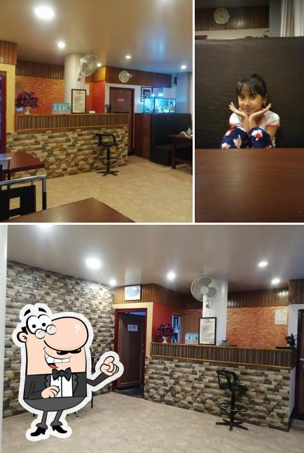Check out how 3Ds Food Court Restaurant looks inside