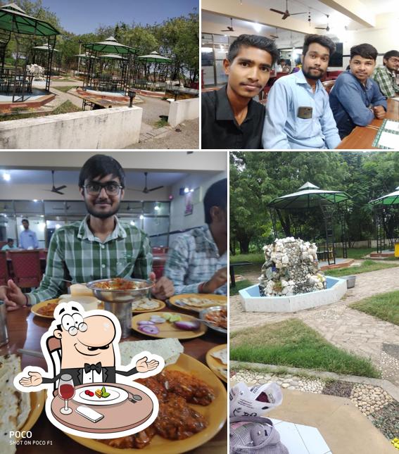 Yashpark Hotel & Garden Restaurant