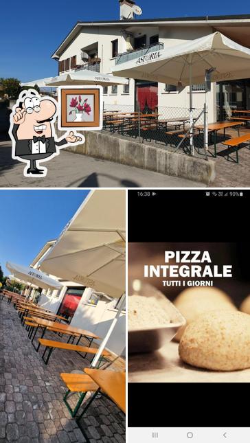 La interni e cibo del ristorante