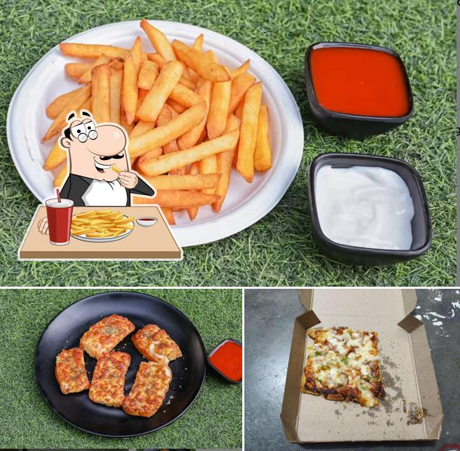 French fries at ZOOOM CAFE