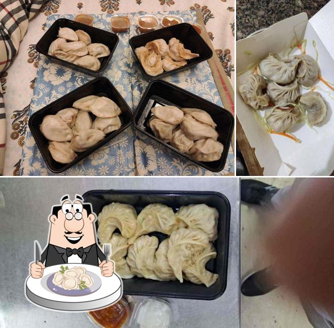 Dumplings at MOMOS OF INDIA