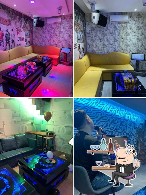 Siediti a un tavolo di KTV new starting point 新起点(karaoke)