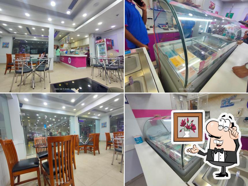 The interior of Baskin Robbins
