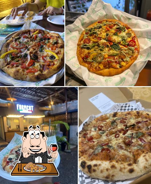 Order pizza at Farmcut