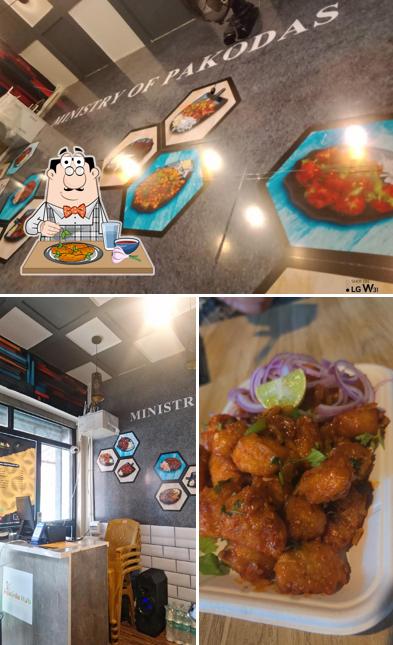 Chicken wings at Pakoda Hub