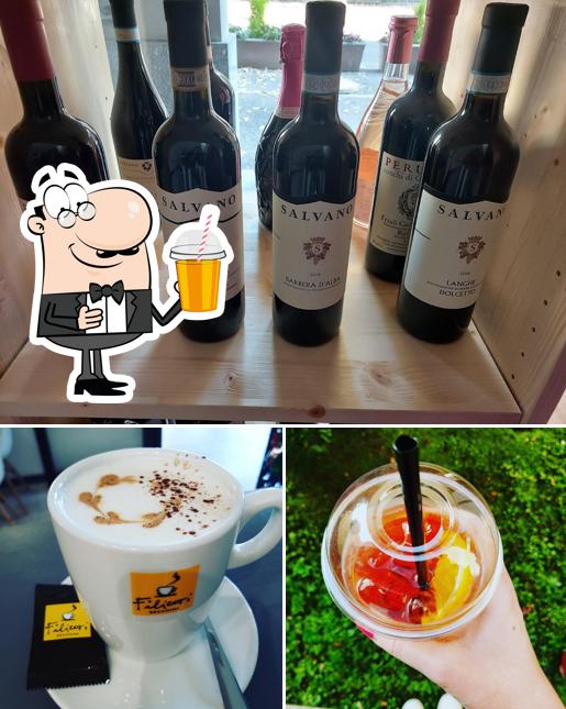 Goditi un drink a Gioia Cafè