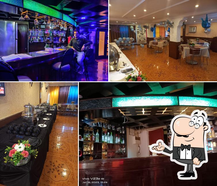 Check out how Top notch pub and cheers restaurant looks inside