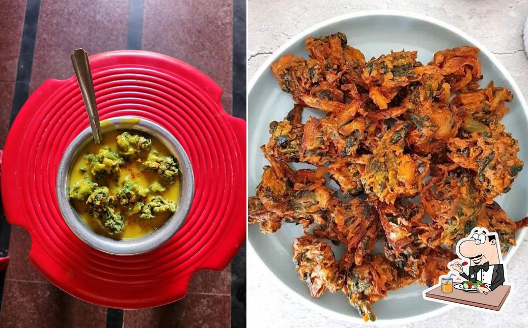 Meals at Bholenath Palak Pakoda Satya Bhai
