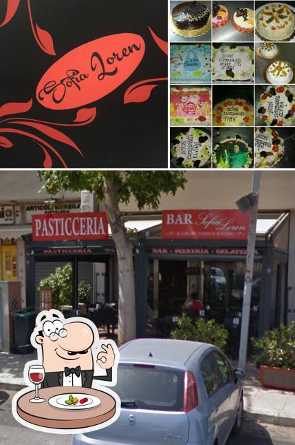 La foto della cibo e esterno di Sofia Loren/Bar-Pasticceria-Gelateria-Pizzeria