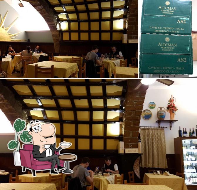 Gli interni di Ristorante Osteria Cappellino Gli interni di Ristorante Osteria Cappellino