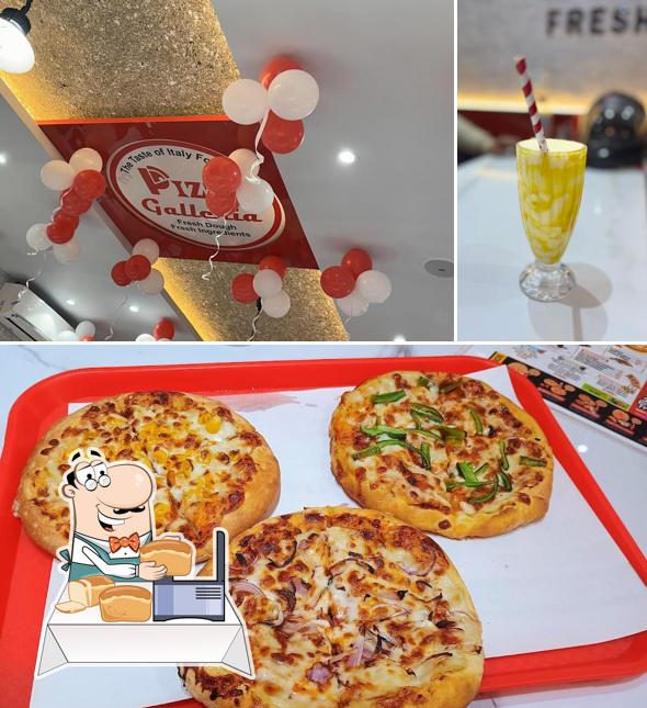 Garlic bread at Pizza Galleria Gwalior