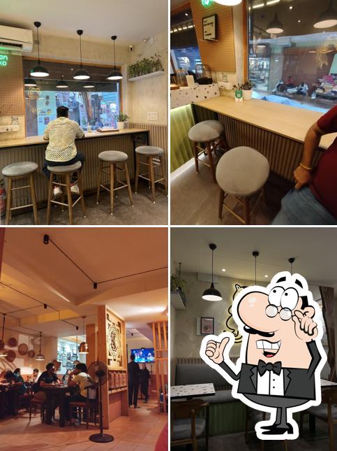 Check out how Green Neko (Boba Tea Ramen and Poke bowl) looks inside