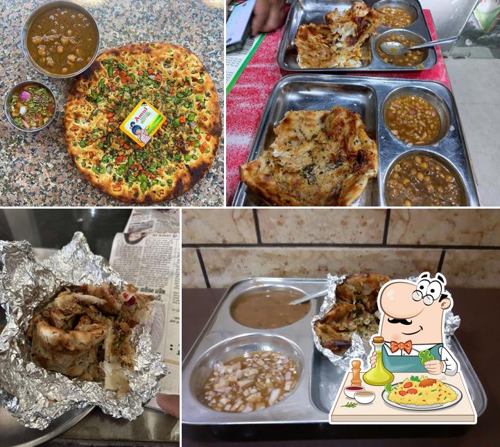 Food at Amritsari kulcha hut