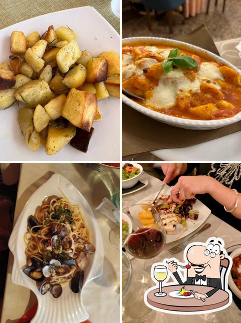 Platti al Circolo dei Forestieri