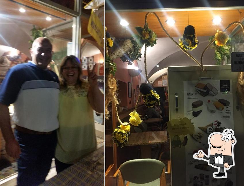 Gli interni di Monica Bar