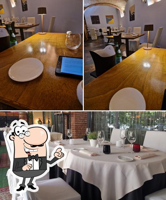 Siediti a un tavolo di Ristorante Cavallino