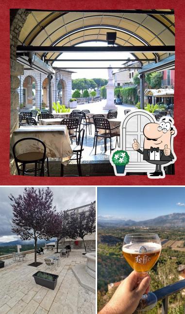 Gli esterni di Bar Agorà