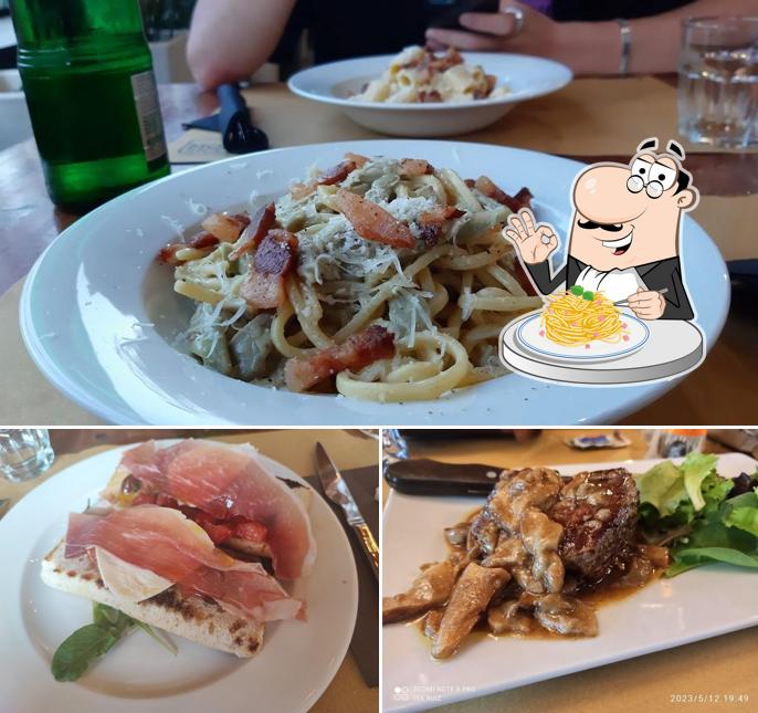 Spaghetti alla carbonara al Mozzico