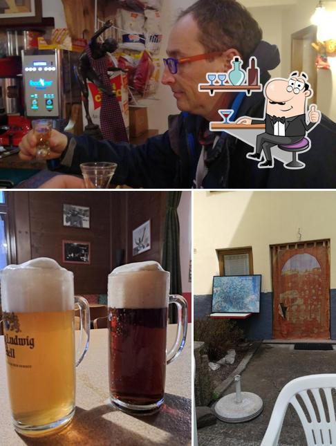 Gli interni di Bar Pirle