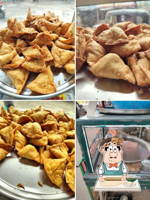 Samosa at Gurukripa Samosa