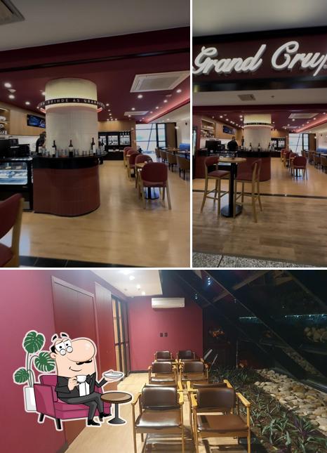 Veja imagens do interior do Grand Cru aeroporto
