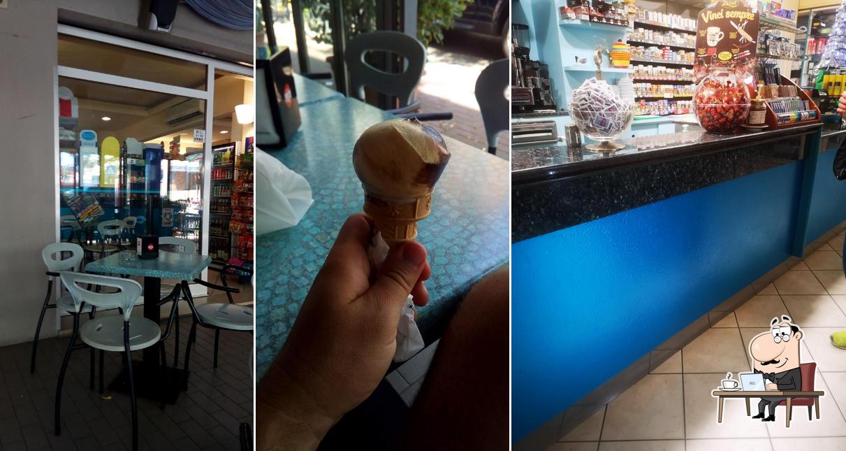 Dai un'occhiata agli interni di Simon's Caffé