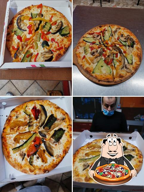 Ordina una pizza a Solombrini pizzeria e kebab