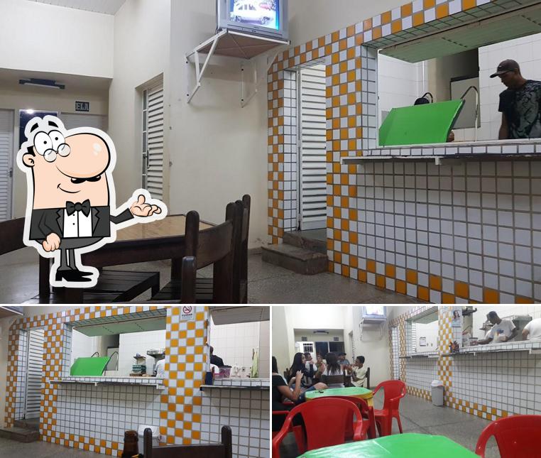 Veja imagens do interior do Pezão Lanches