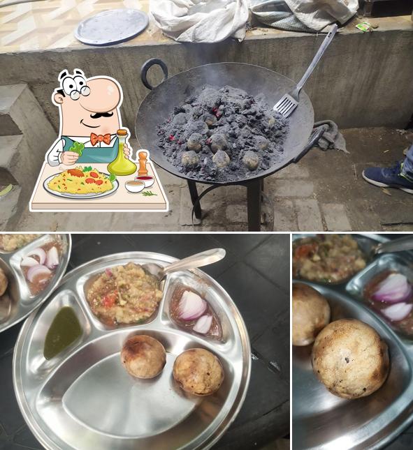 Food at Ravi & B Food Corner